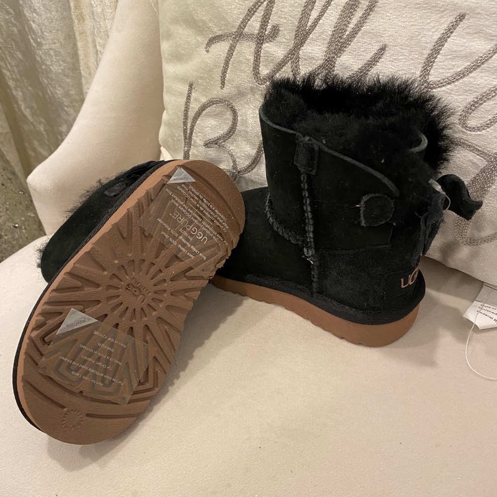 Kids black Ugg’s